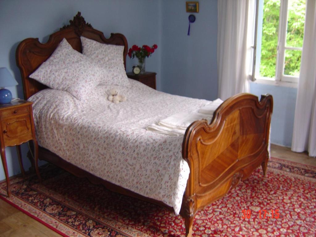 Aux Quatre Saisons Axat Bed & Breakfast Bilik gambar