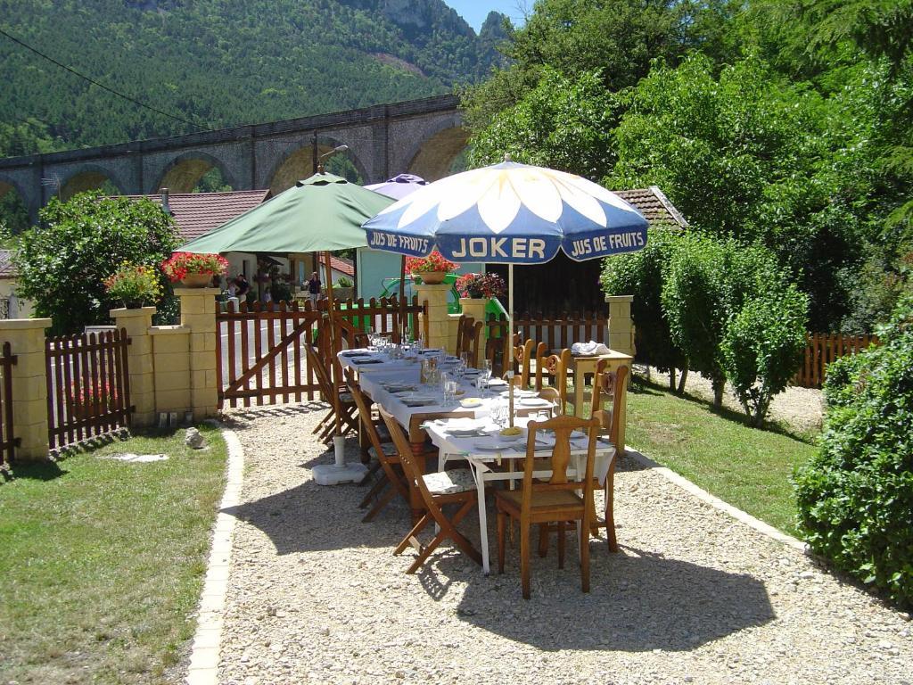 Aux Quatre Saisons Axat Bed & Breakfast Luaran gambar