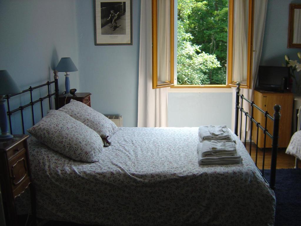 Aux Quatre Saisons Axat Bed & Breakfast Bilik gambar