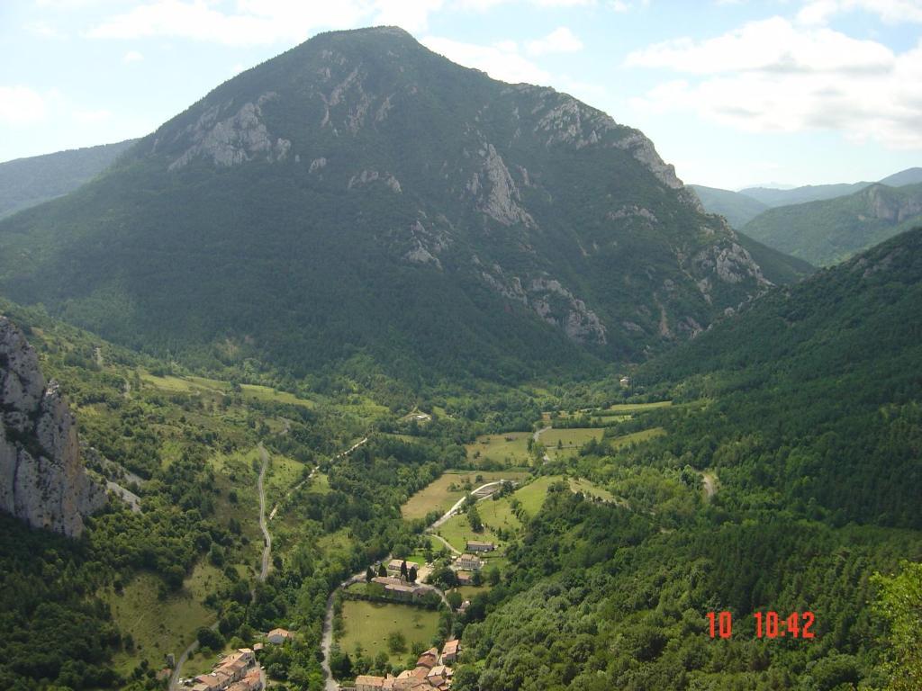 Aux Quatre Saisons Axat Bed & Breakfast Luaran gambar