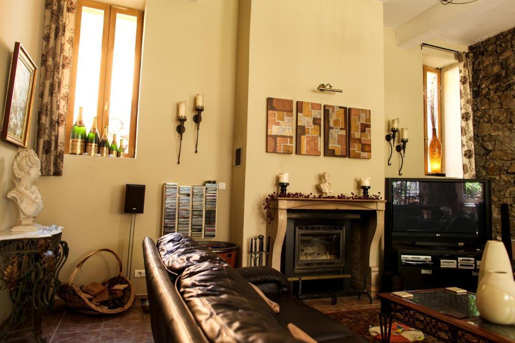Aux Quatre Saisons Axat Bed & Breakfast Luaran gambar